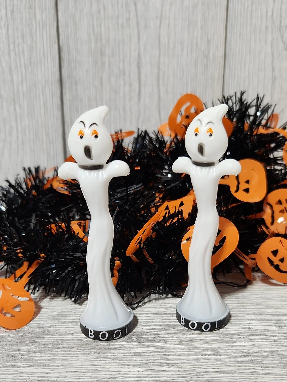 Lemax Spooky Town Halloween Ghost Lamp Posts, Set of 2 14335